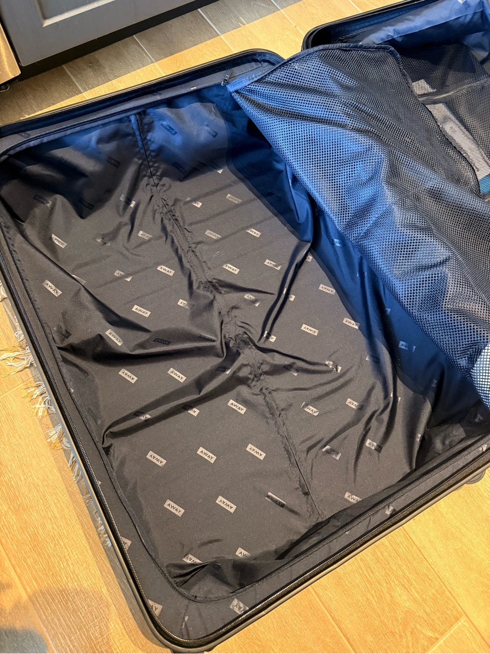 AWAY Luggage in Olive Green Hardshell - The Large - Picture 8 of 12